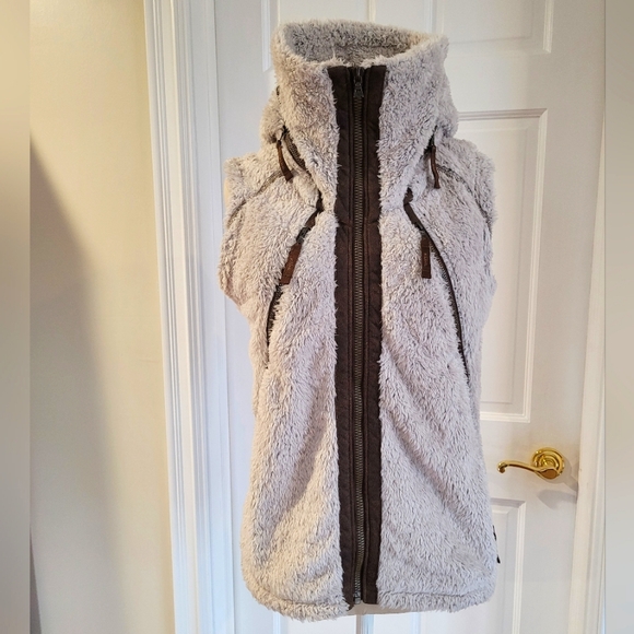 KÜHL 'FLIGHT' TM Vest. Size: S - Picture 1 of 16